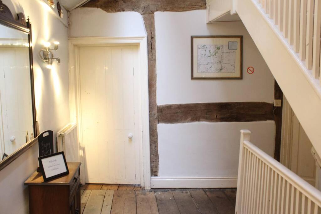 Medieval Roots And Harry Potter Townhouse - Hiking Near Ludlow Леминстер Экстерьер фото