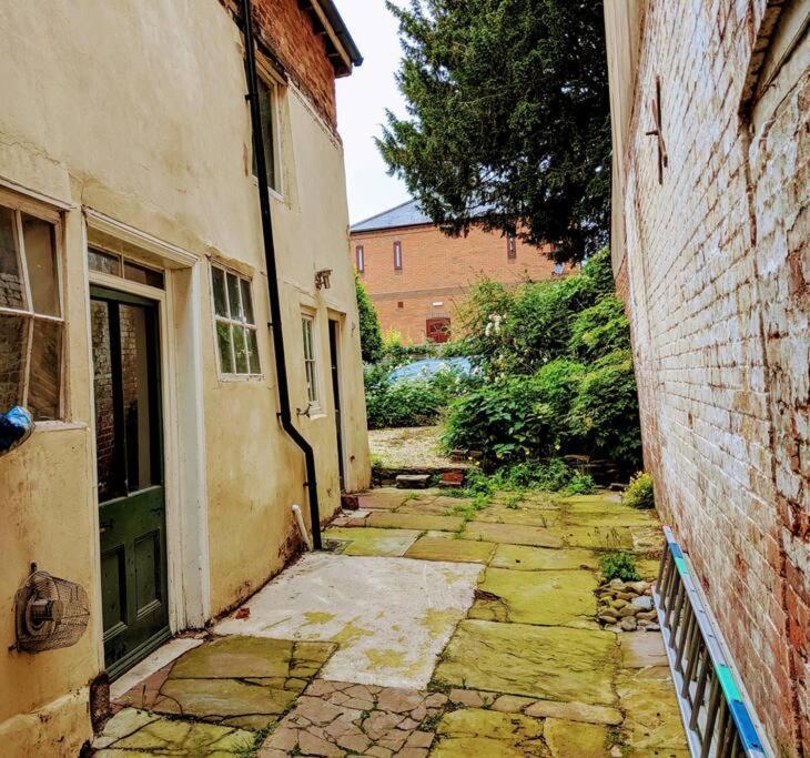 Medieval Roots And Harry Potter Townhouse - Hiking Near Ludlow Леминстер Экстерьер фото
